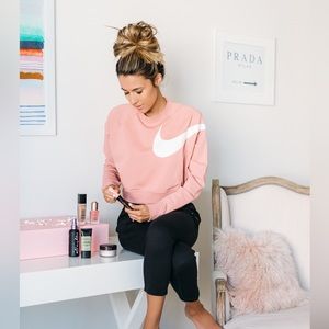 NIKE Dusty Pink / Mauve / Rose Crew Neck Crop Top Hoodie